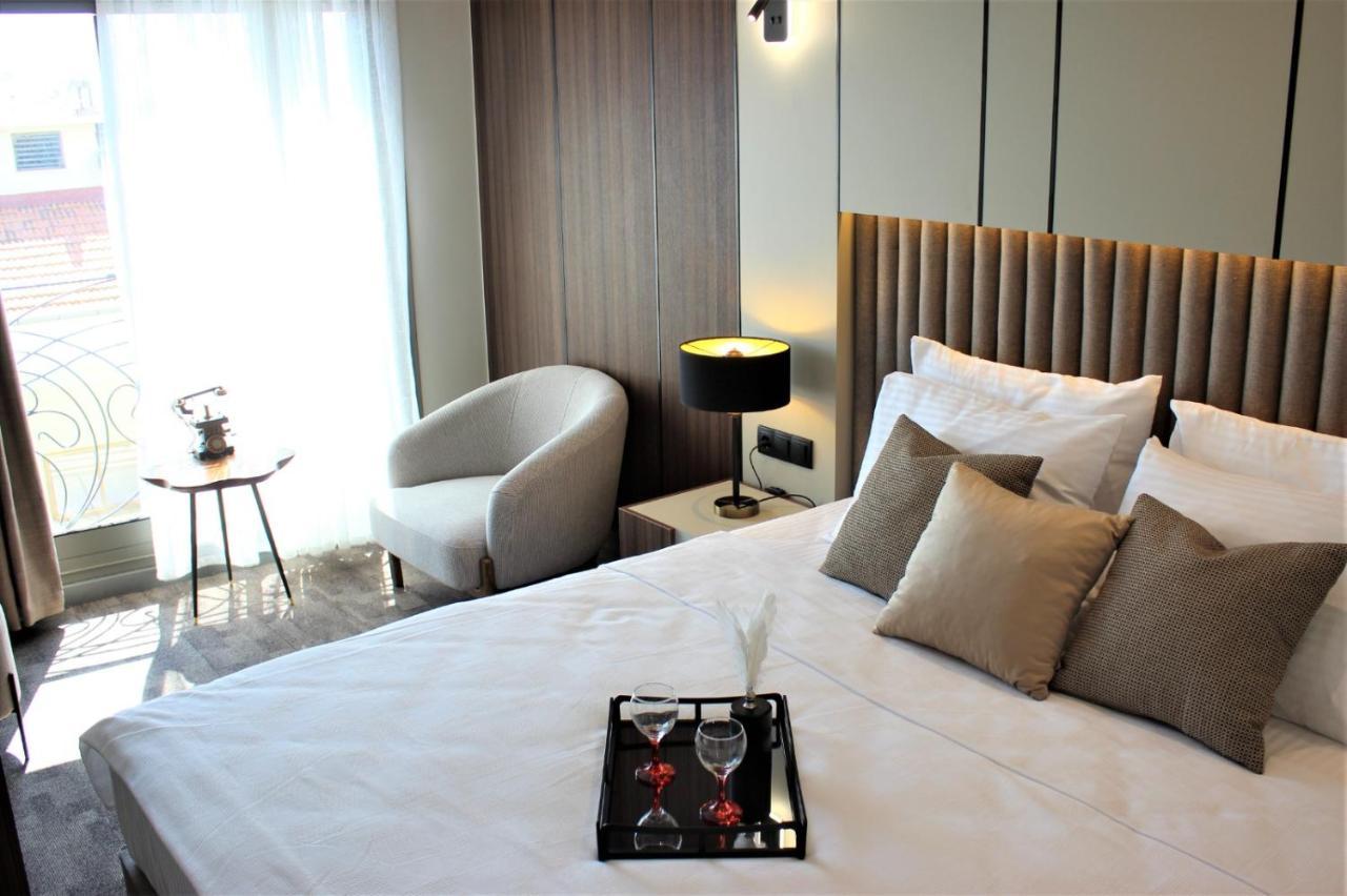 Monalisa Hotels 쿠사다시 외부 사진