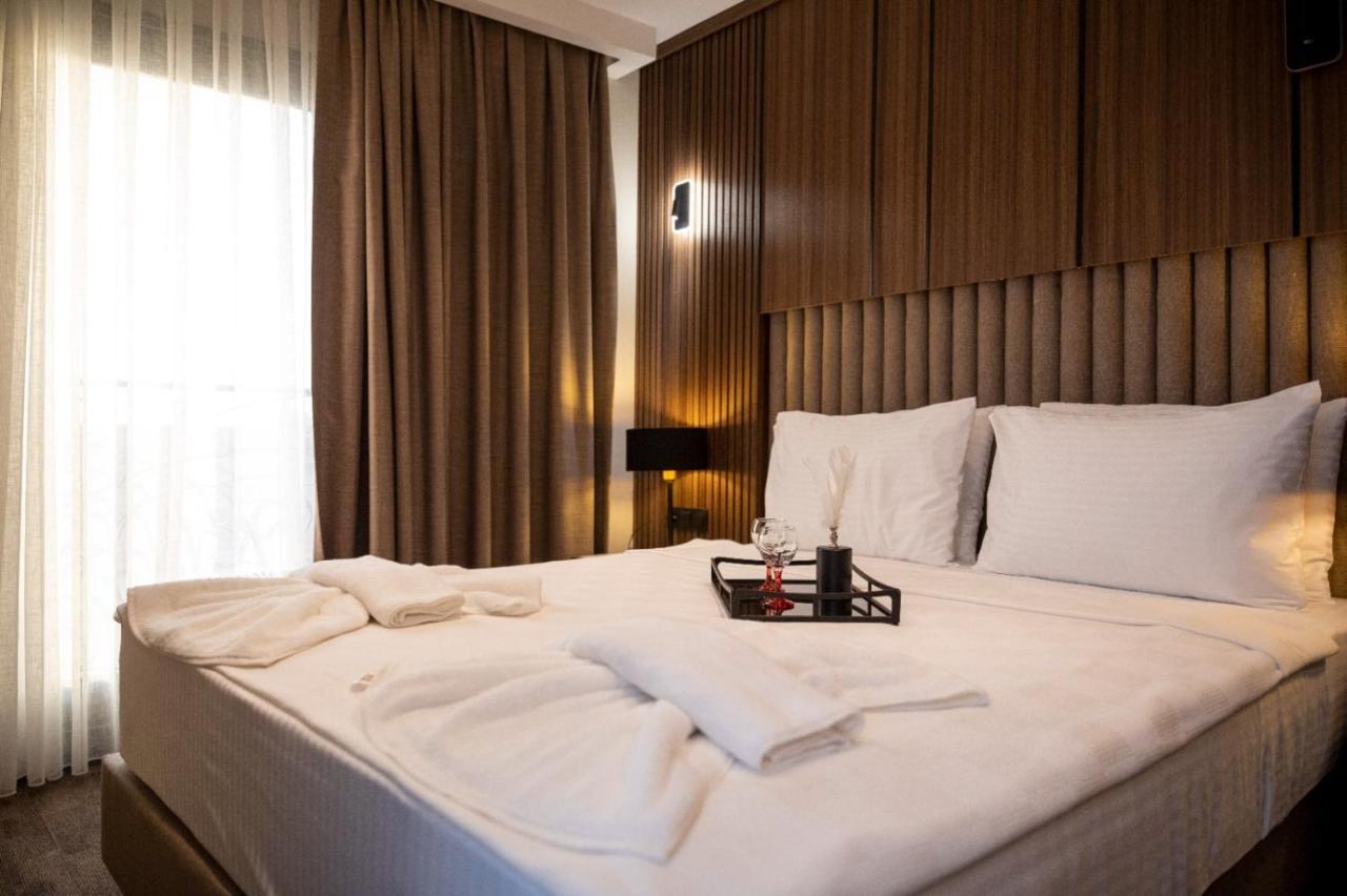 Monalisa Hotels 쿠사다시 외부 사진