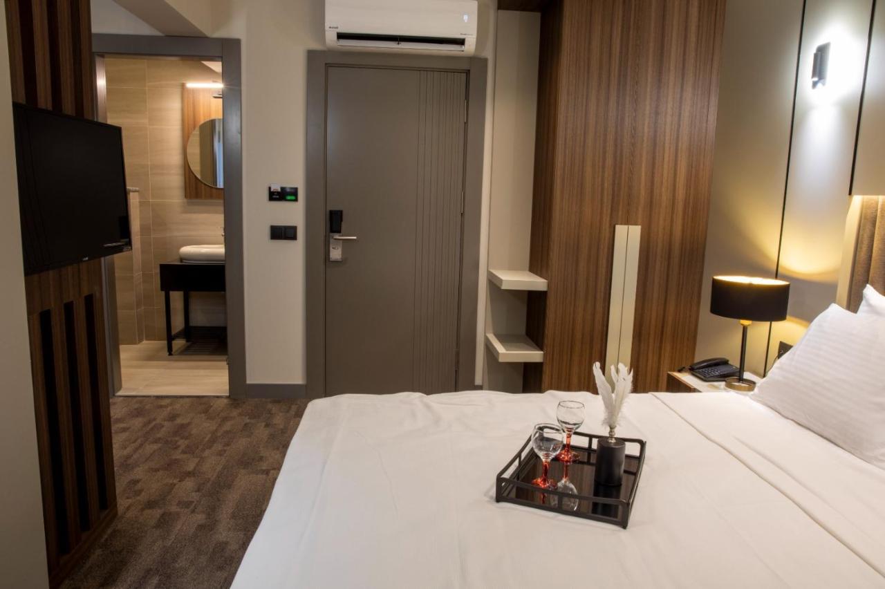 Monalisa Hotels 쿠사다시 외부 사진