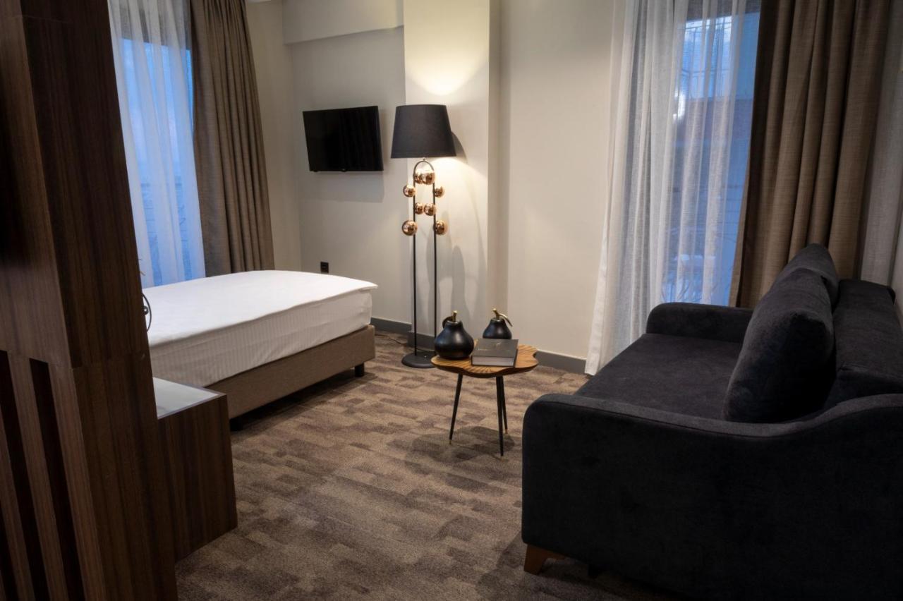 Monalisa Hotels 쿠사다시 외부 사진
