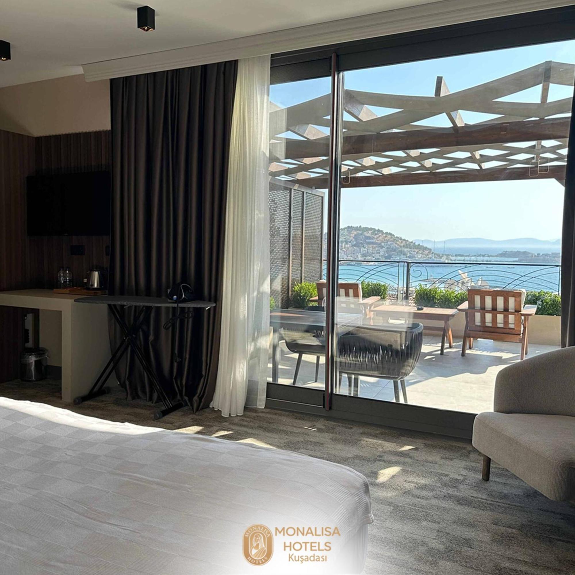 Monalisa Hotels 쿠사다시 외부 사진