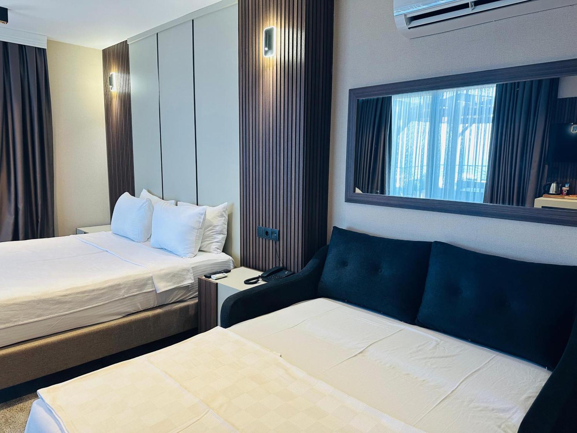 Monalisa Hotels 쿠사다시 외부 사진