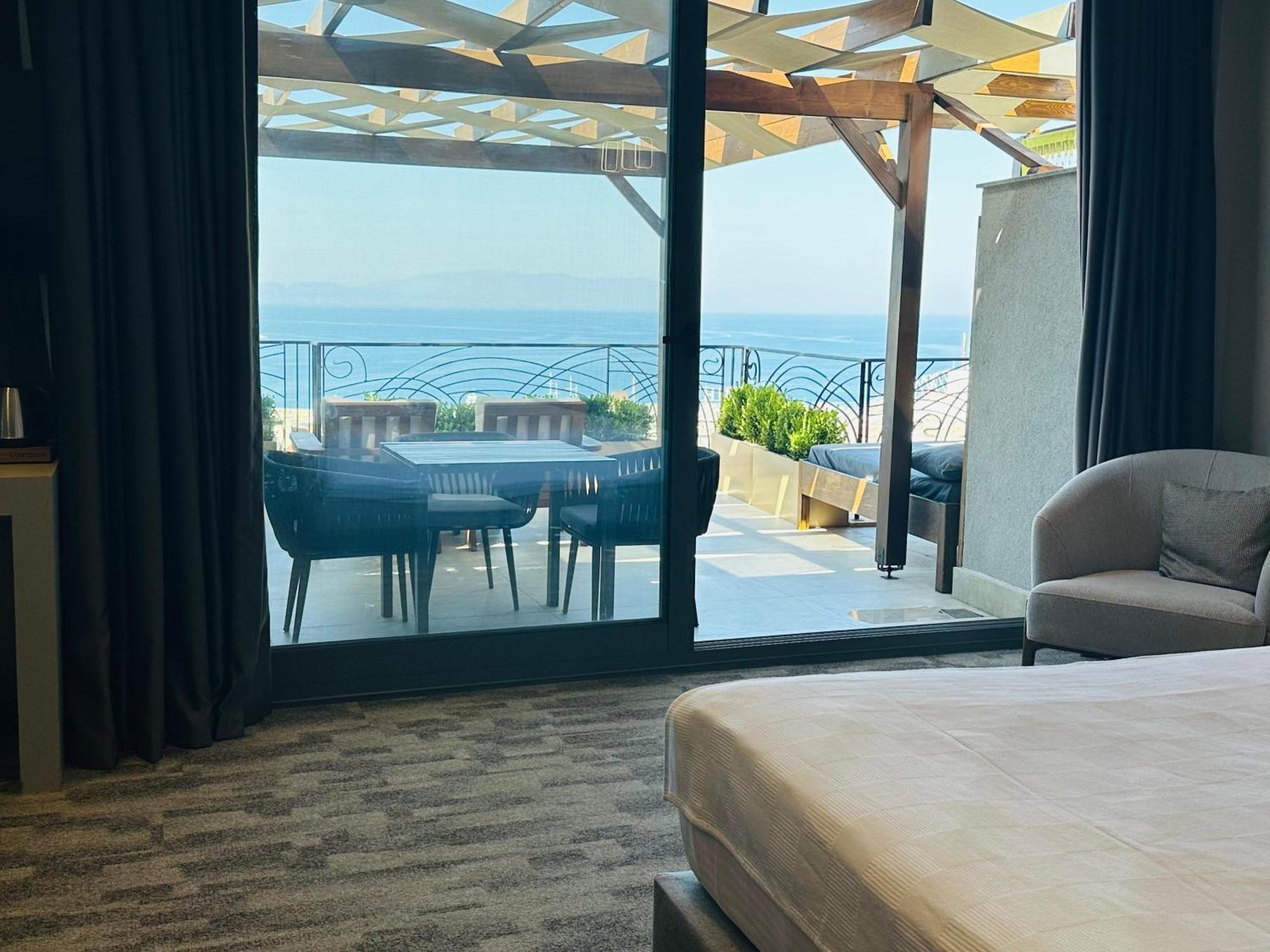 Monalisa Hotels 쿠사다시 외부 사진