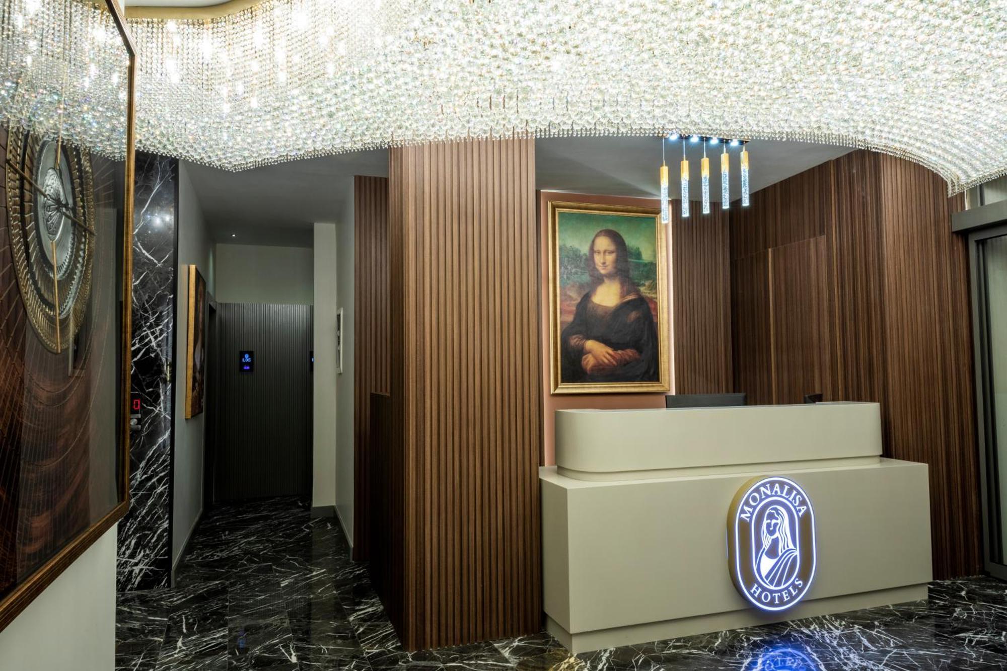 Monalisa Hotels 쿠사다시 외부 사진